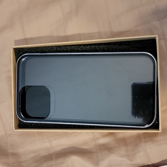 IPhone 13pro max magnetic close privacy screen phone case - Picture 3 of 6